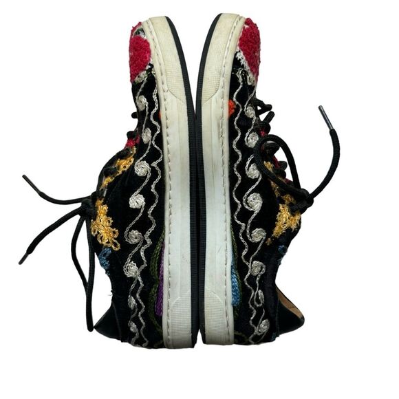 Suzani Women's Embroidered Floral Geometric Design Sneakers Size 37 (6.5-7) - Picture 4 of 7